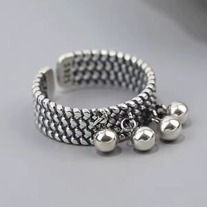 The bubble drop ring in 925 silver